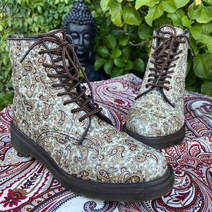 Rare Dr. Martens Paisley Floral Bohemian Style Jeffrey Boots